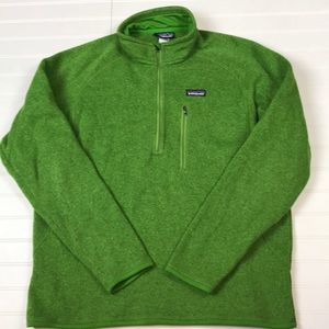 Patagonia Men’s Large half zip pullover Green